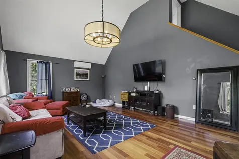 124 Eastside Drive Concord NH 03301