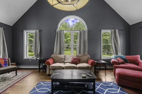 124 Eastside Drive Concord NH 03301