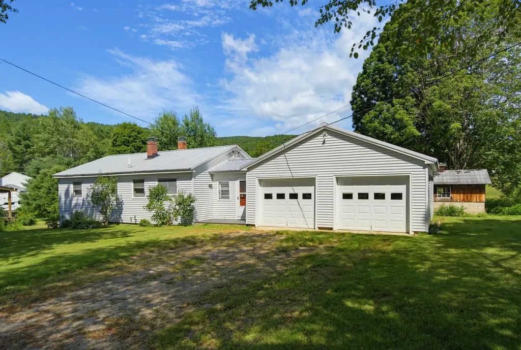 51 Stone Hill Road Rumney NH 03266