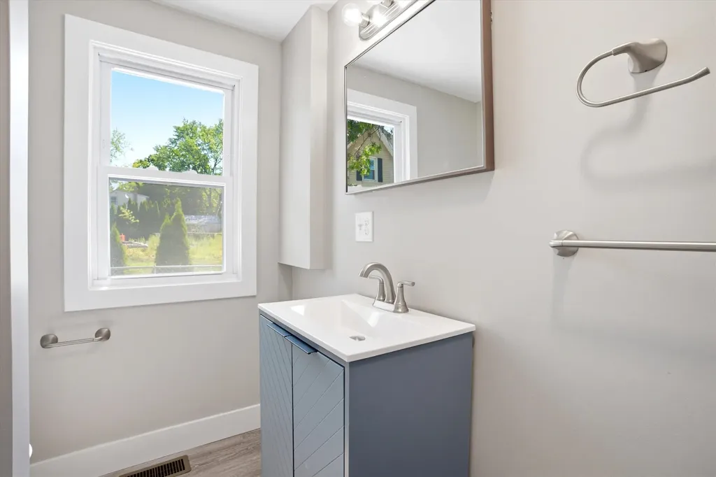 60 W Elmwood Avenue Manchester NH 03103