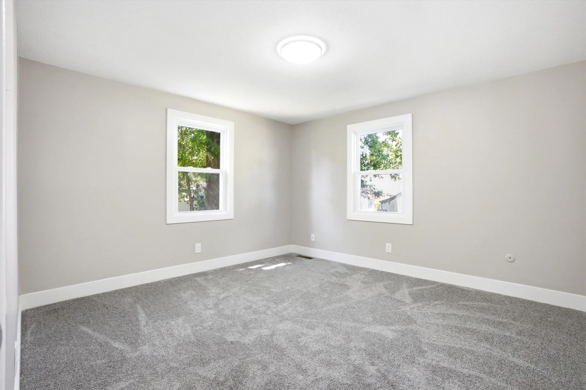 60 W Elmwood Avenue Manchester NH 03103