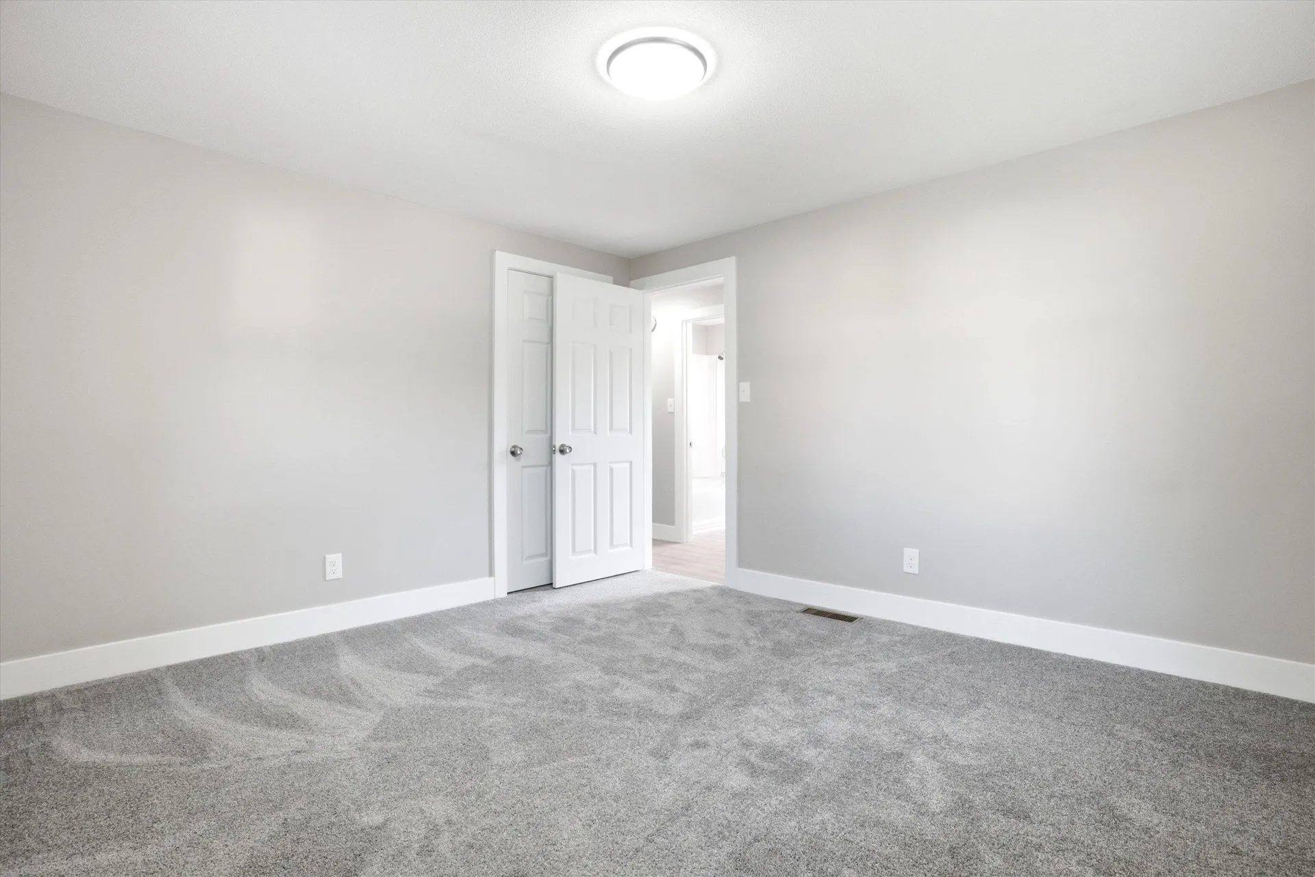 60 W Elmwood Avenue Manchester NH 03103