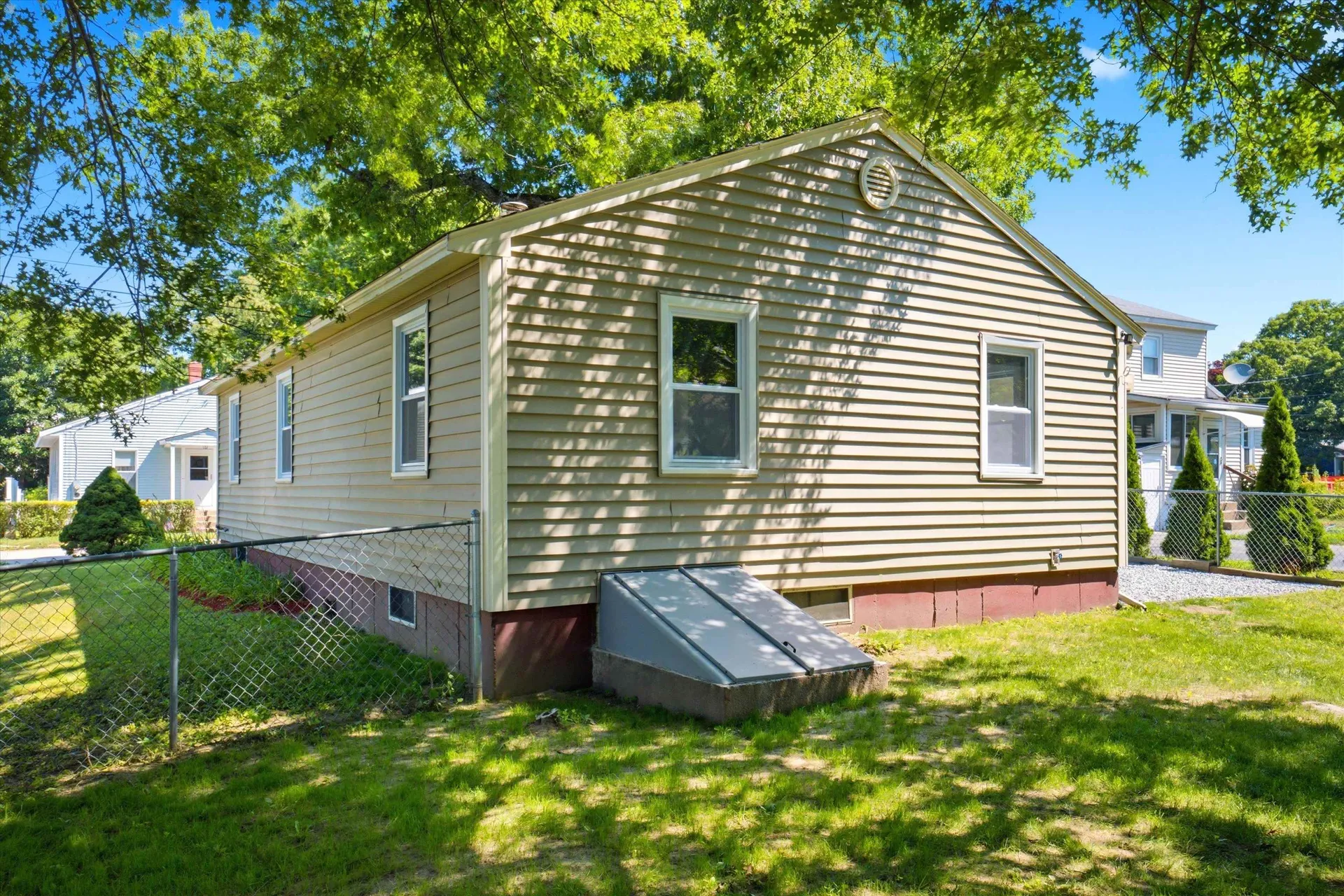60 W Elmwood Avenue Manchester NH 03103