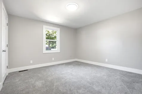 60 W Elmwood Avenue Manchester NH 03103