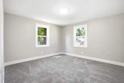60 W Elmwood Avenue Manchester NH 03103