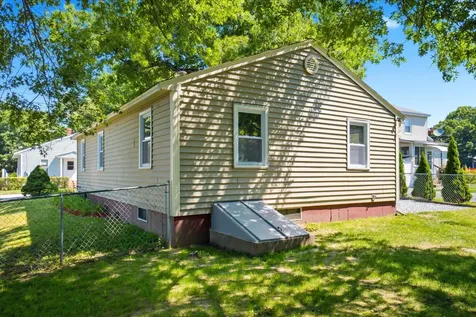 60 W Elmwood Avenue Manchester NH 03103