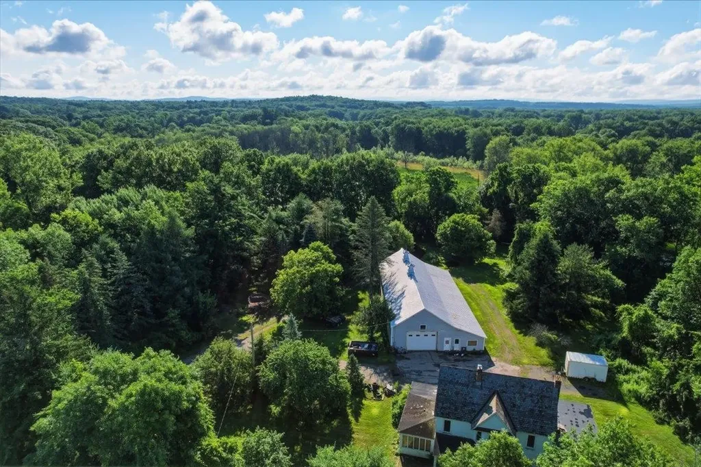 527 Heineberg Drive Colchester VT 05446