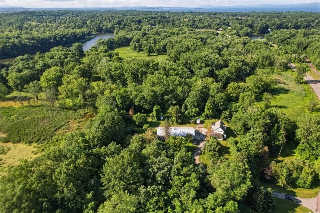 527 Heineberg Drive Colchester VT 05446