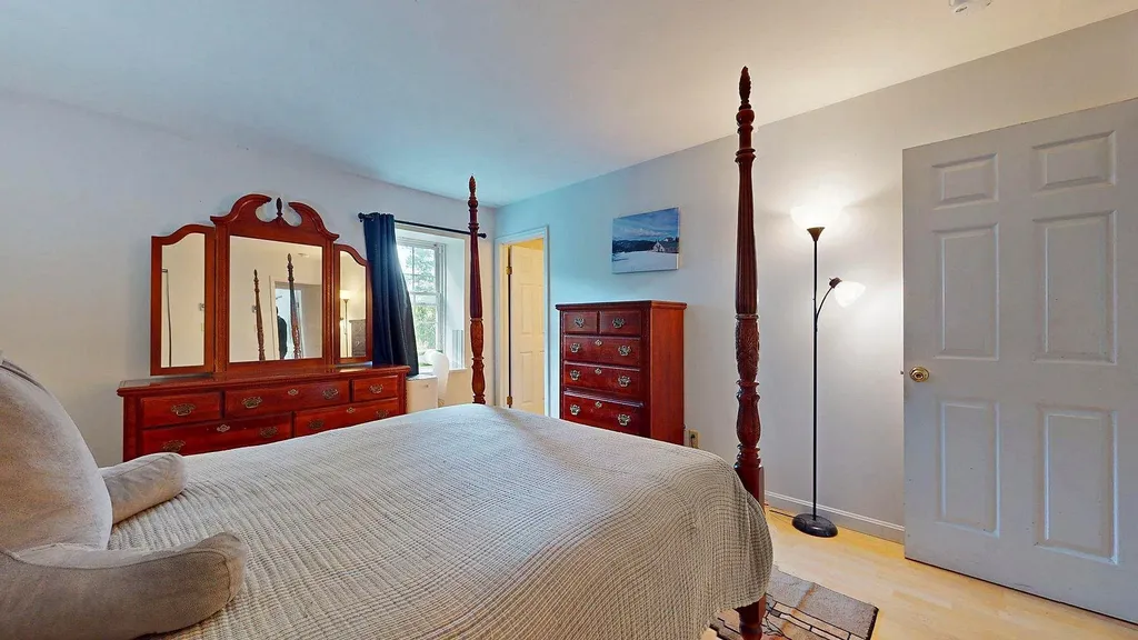 125 Kennedy Drive South Burlington VT 05403