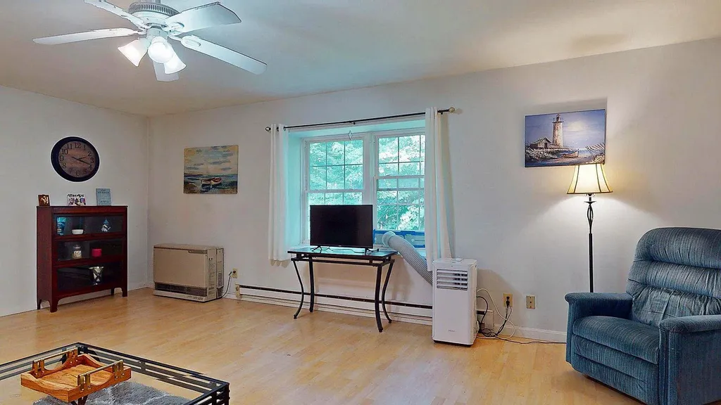 125 Kennedy Drive South Burlington VT 05403