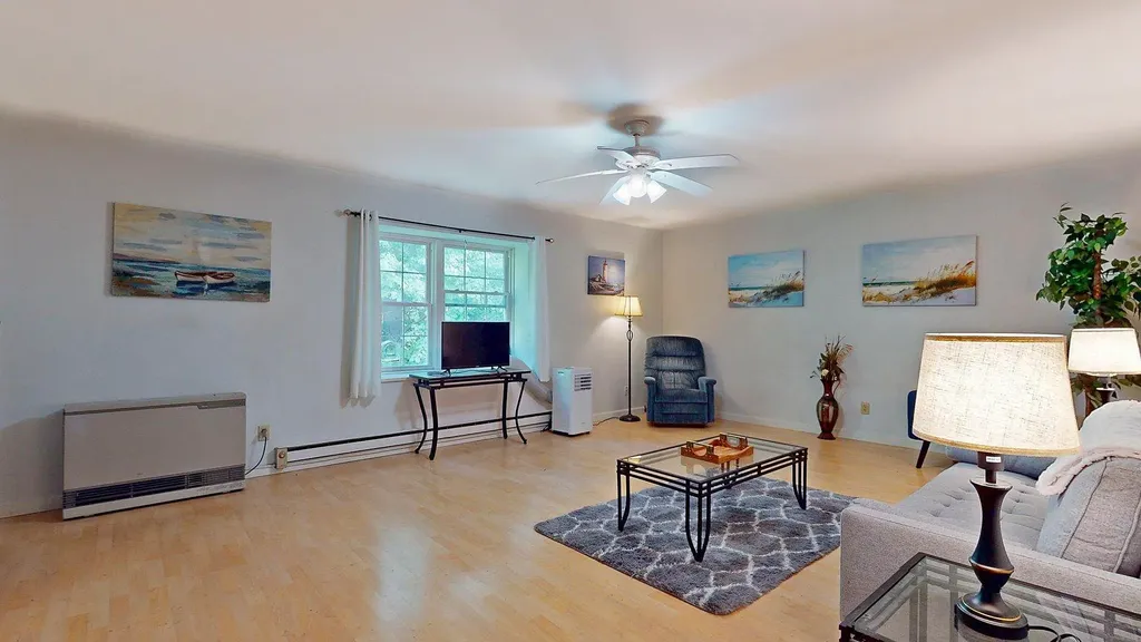 125 Kennedy Drive South Burlington VT 05403