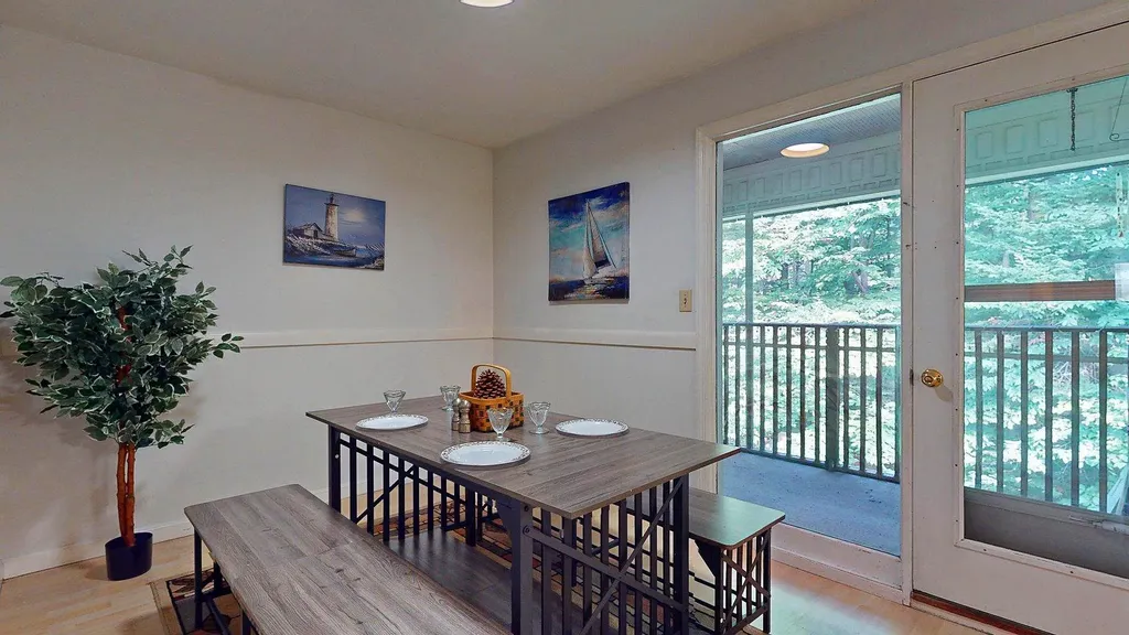 125 Kennedy Drive South Burlington VT 05403