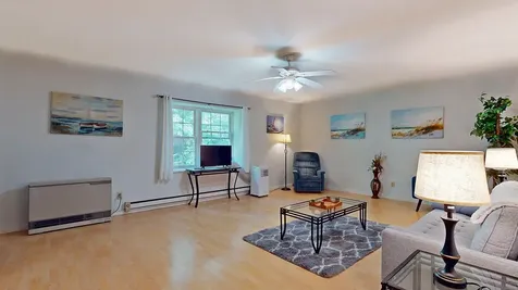 125 Kennedy Drive South Burlington VT 05403