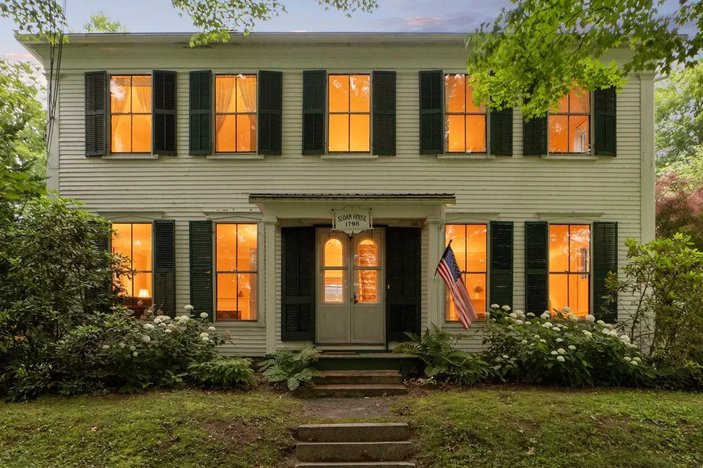 52 School Street Haverhill NH 03765