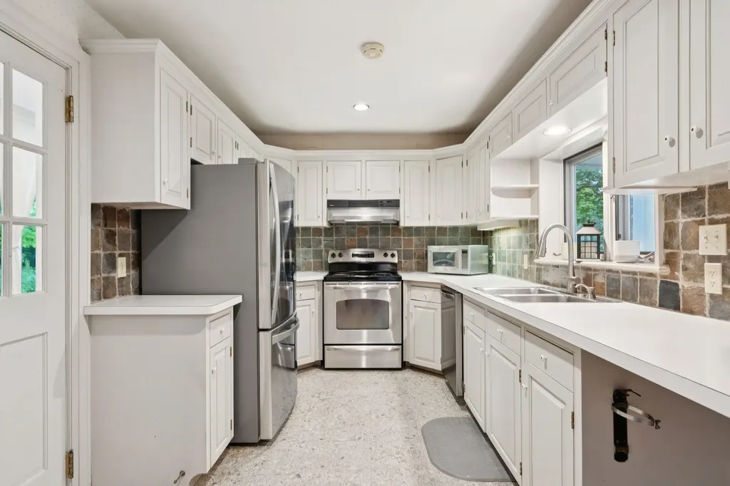 52 School Street Haverhill NH 03765