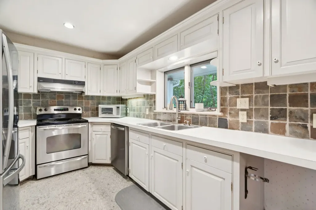 52 School Street Haverhill NH 03765