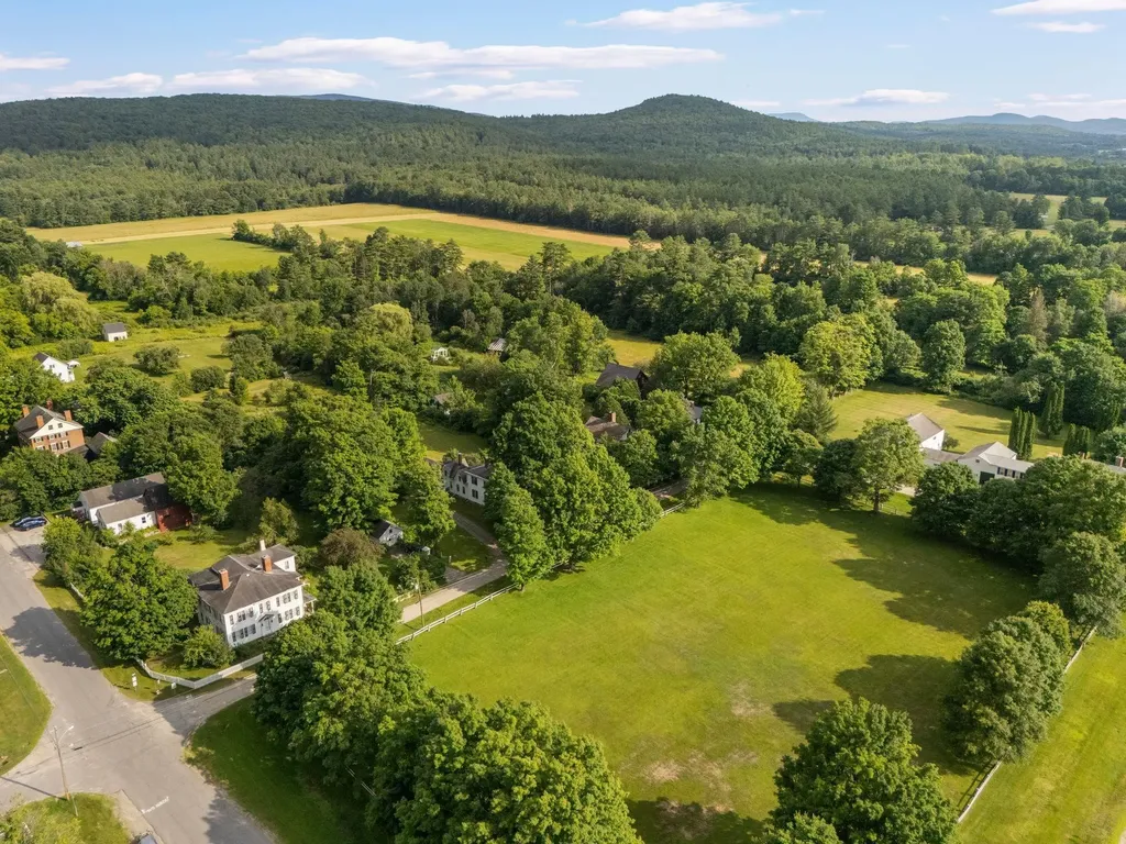 52 School Street Haverhill NH 03765