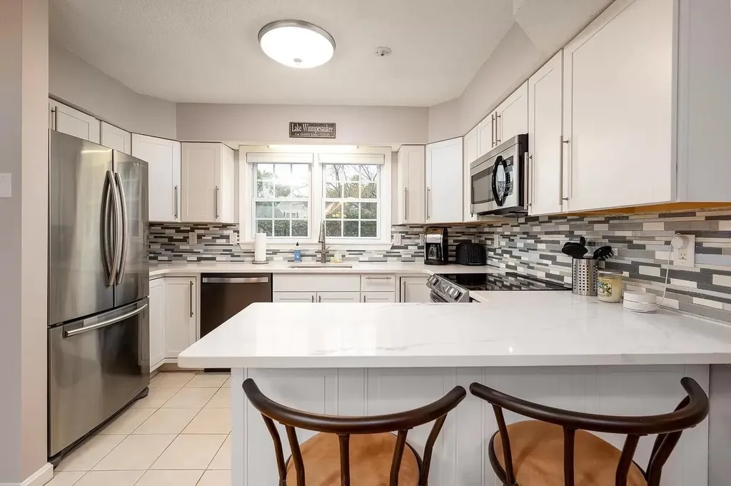 3 Williamsburg Circle Laconia NH 03254