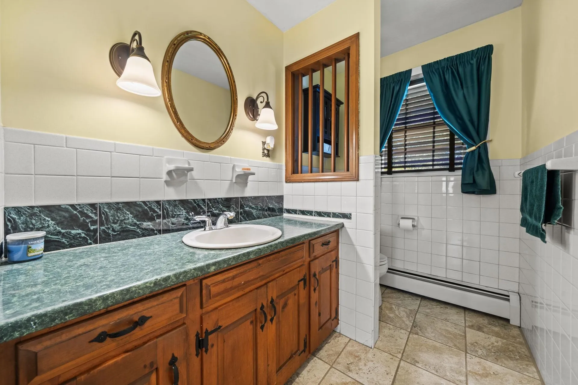 8 Forest Street Londonderry NH 03053