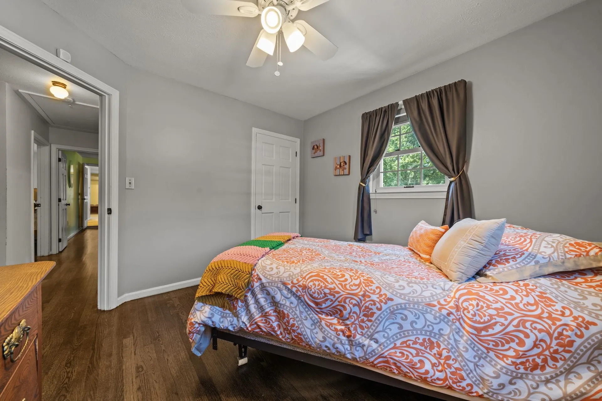 8 Forest Street Londonderry NH 03053