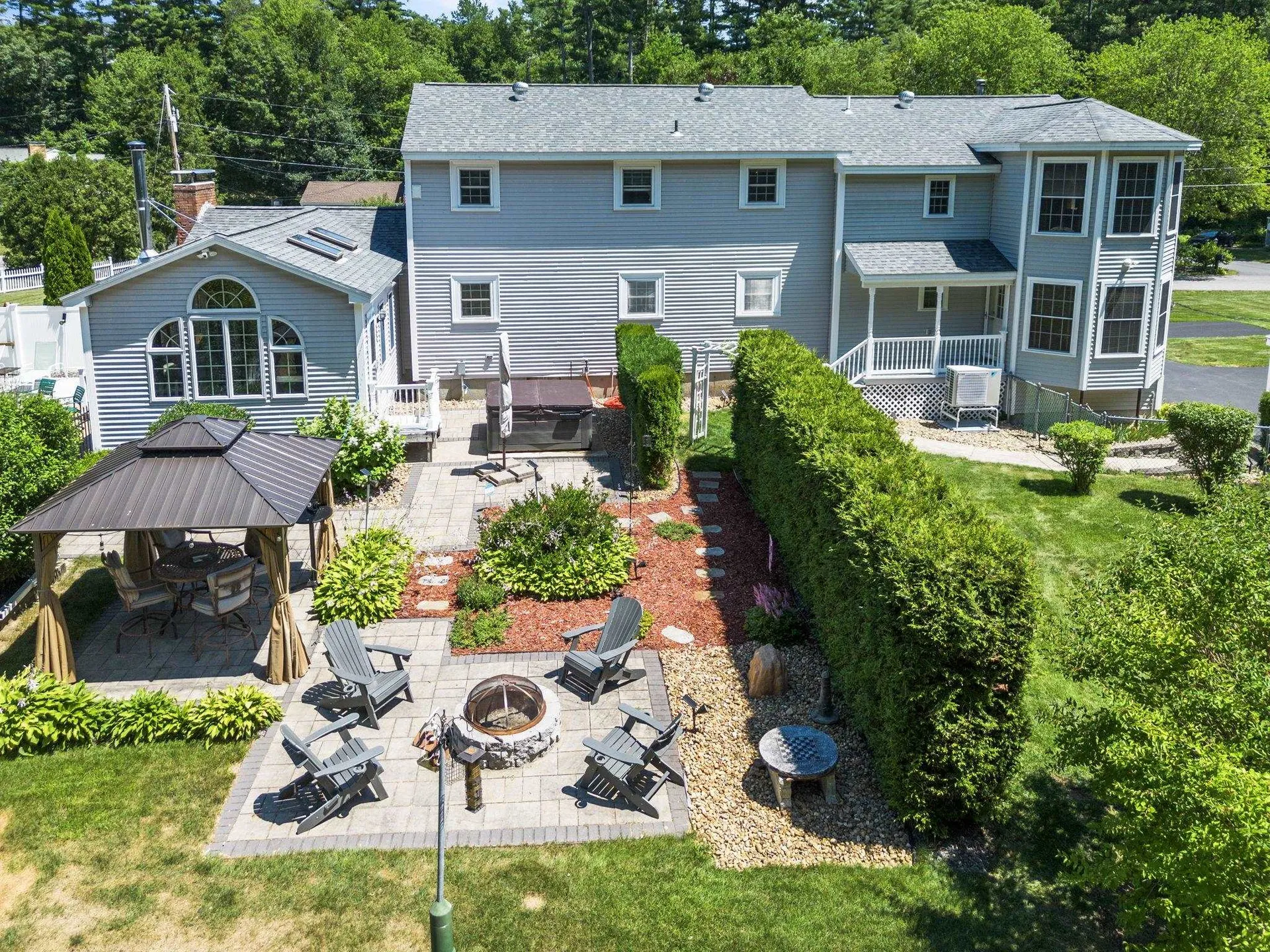 8 Forest Street Londonderry NH 03053