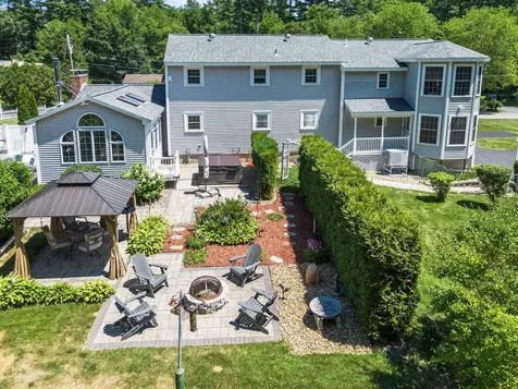 8 Forest Street Londonderry NH 03053