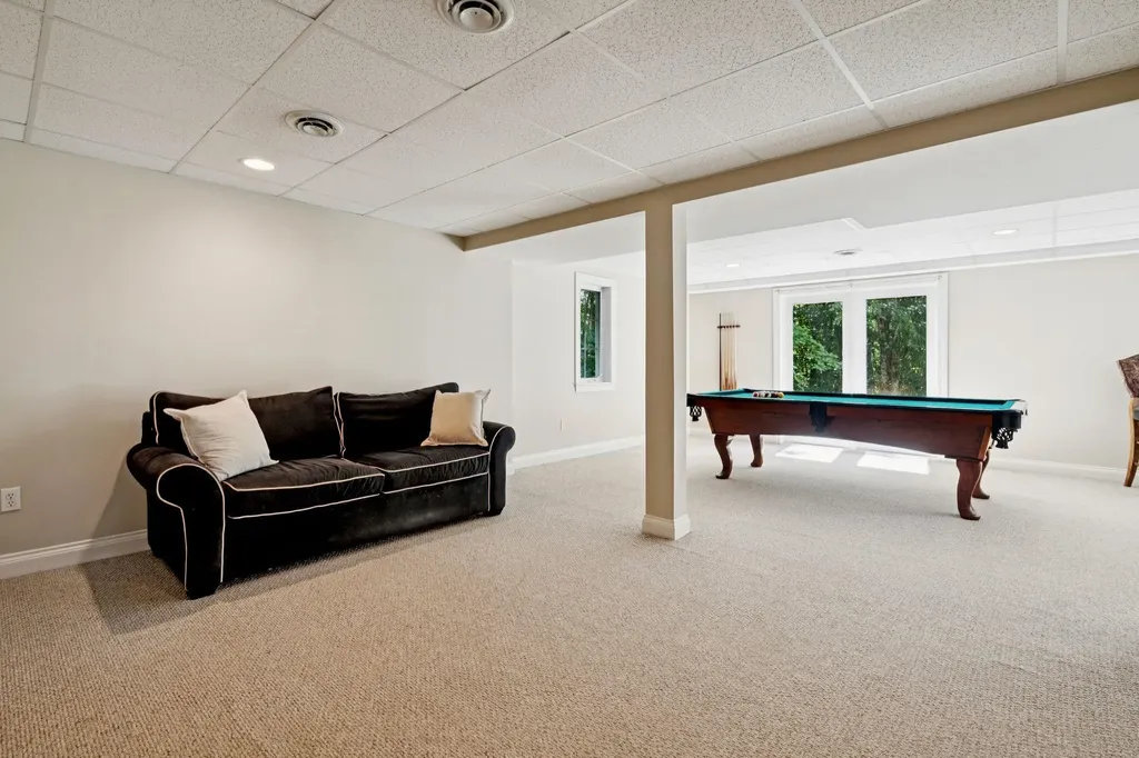 14 Whittier Drive Bow NH 03304
