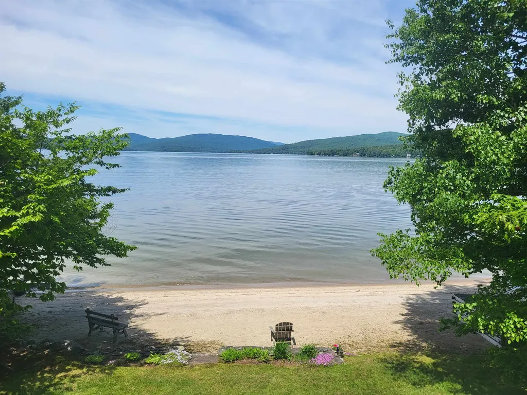 33 Arrowhead Point Road Bristol NH 03222