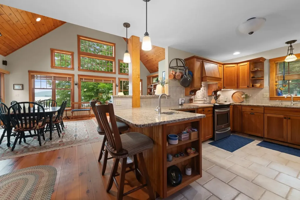 33 Arrowhead Point Road Bristol NH 03222