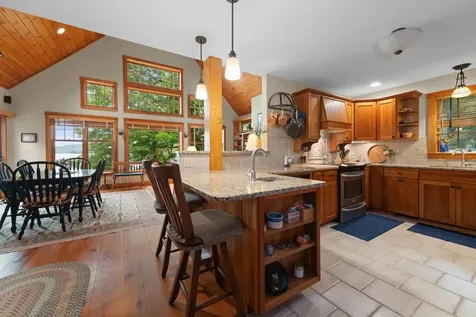 33 Arrowhead Point Road Bristol NH 03222