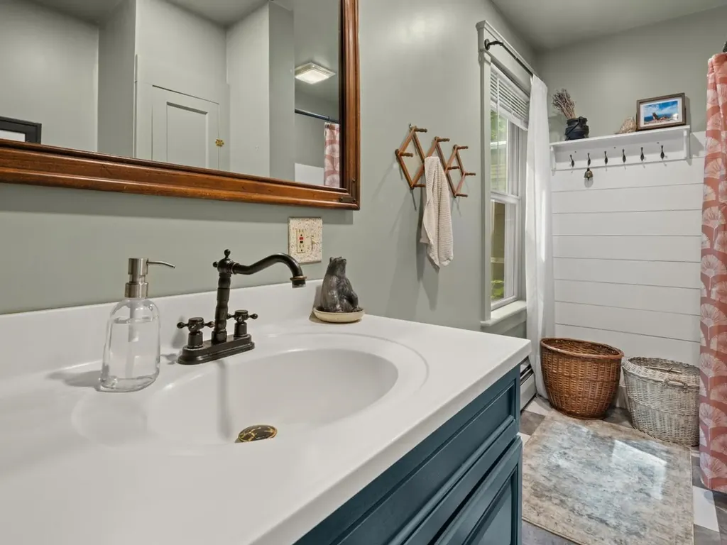 856 Pucker Street Stowe VT 05672