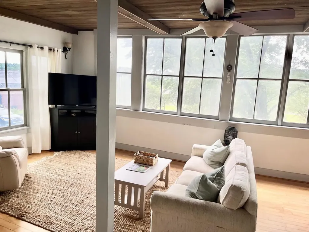 856 Pucker Street Stowe VT 05672