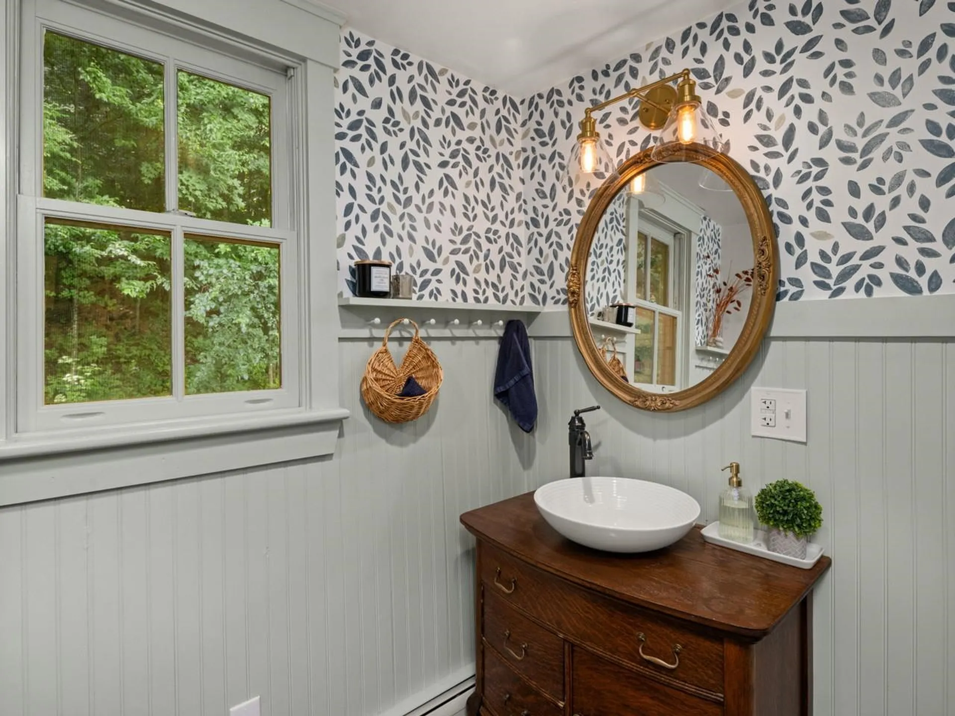 856 Pucker Street Stowe VT 05672