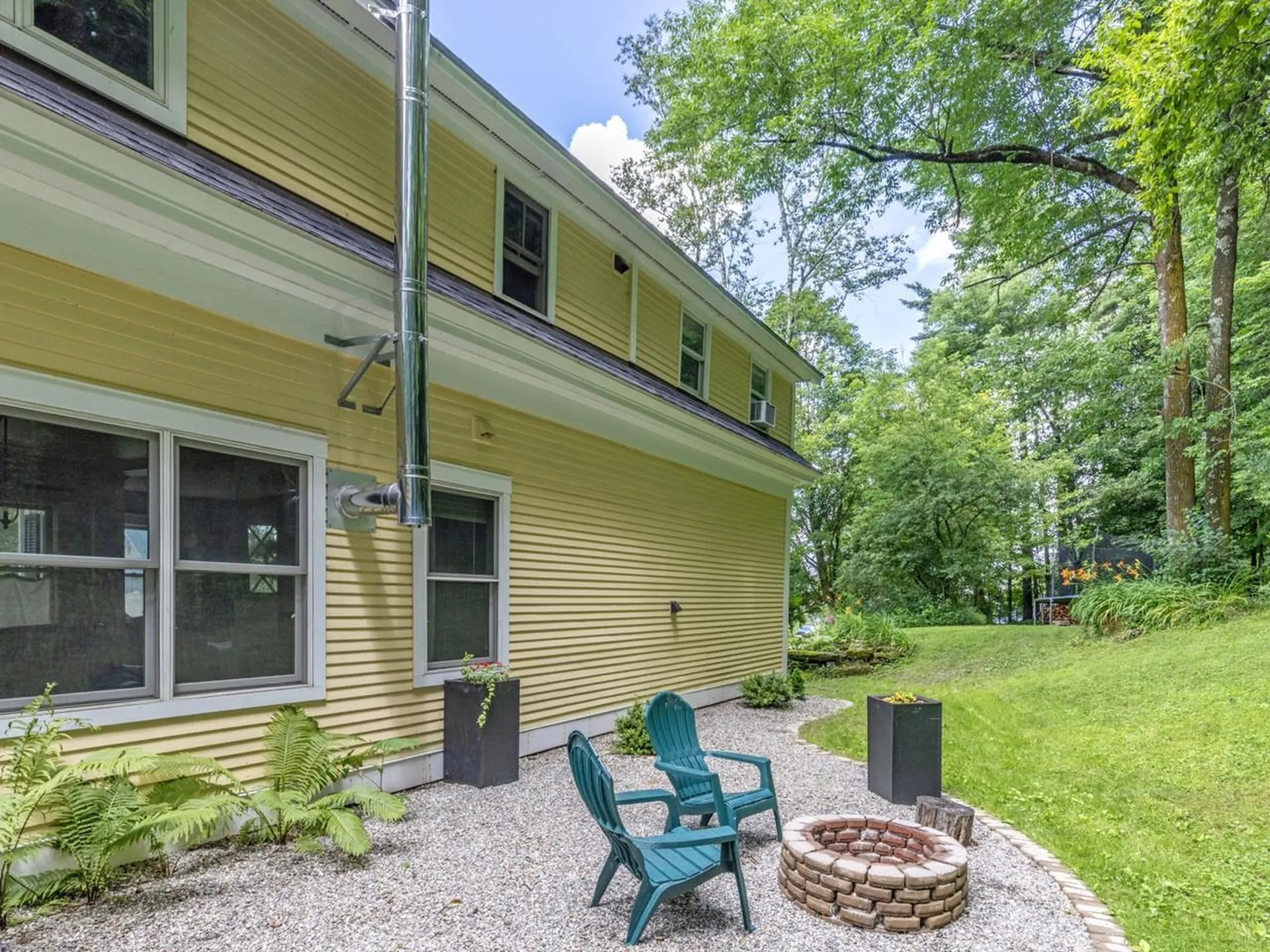 856 Pucker Street Stowe VT 05672