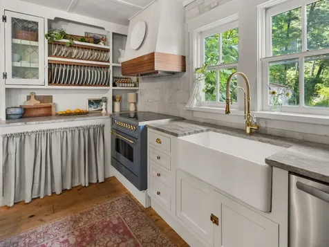 856 Pucker Street Stowe VT 05672