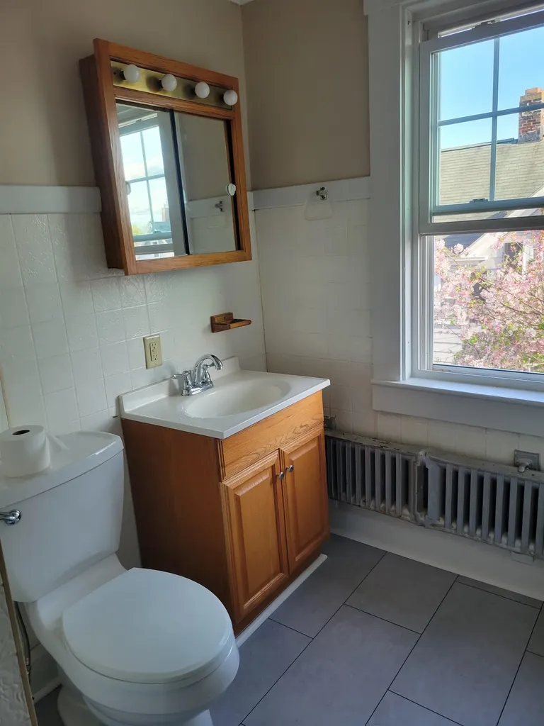 190 Ray Street Manchester NH 03104