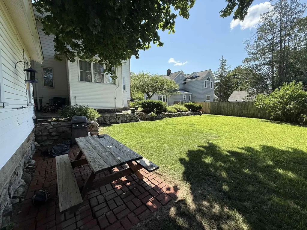 190 Ray Street Manchester NH 03104