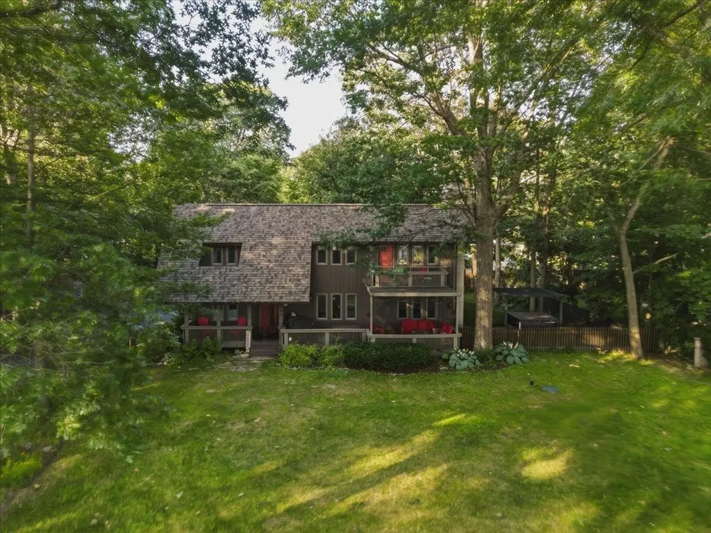 243 Biscayne Heights Colchester VT 05446