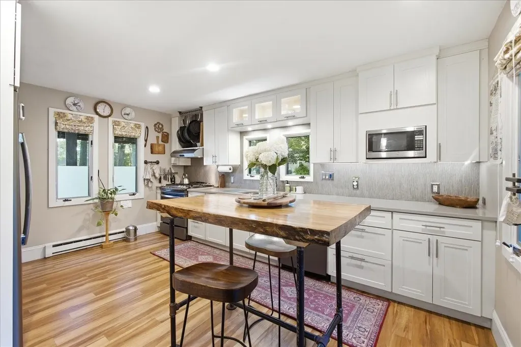 243 Biscayne Heights Colchester VT 05446