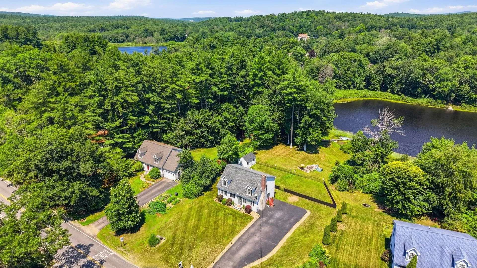 27 Old Manchester Road Raymond NH 03077