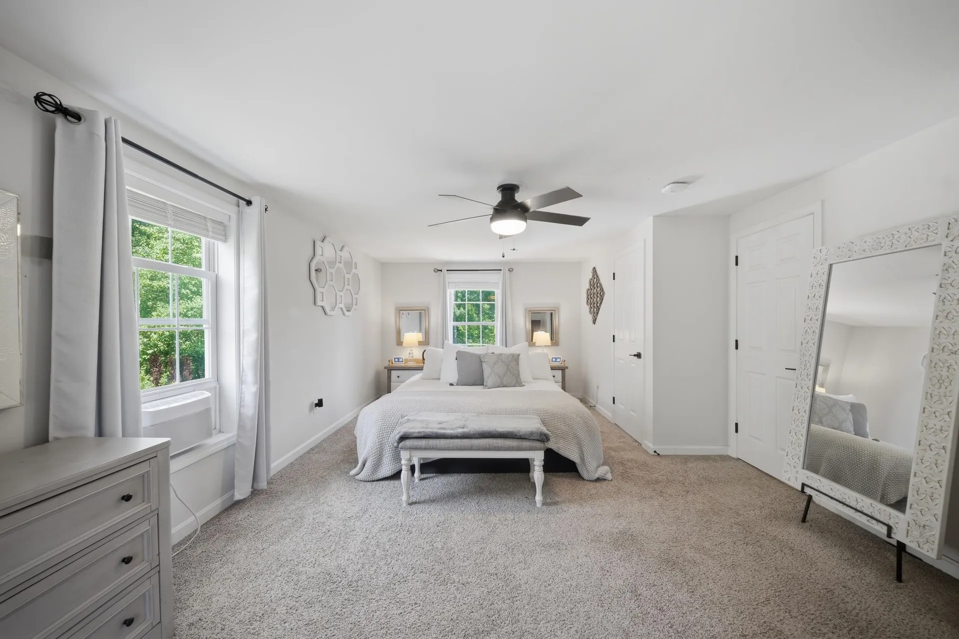 27 Old Manchester Road Raymond NH 03077