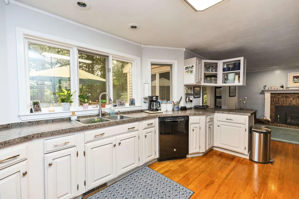 74 Spring Road Amherst NH 03031