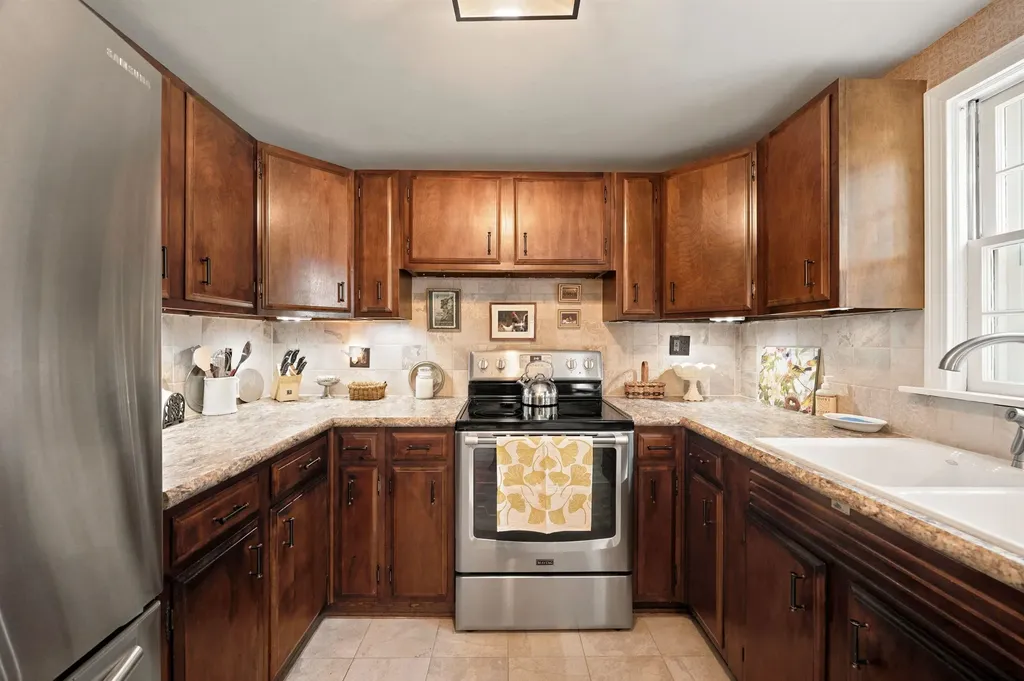 6 Marisue Terrace Tuftonboro NH 03816