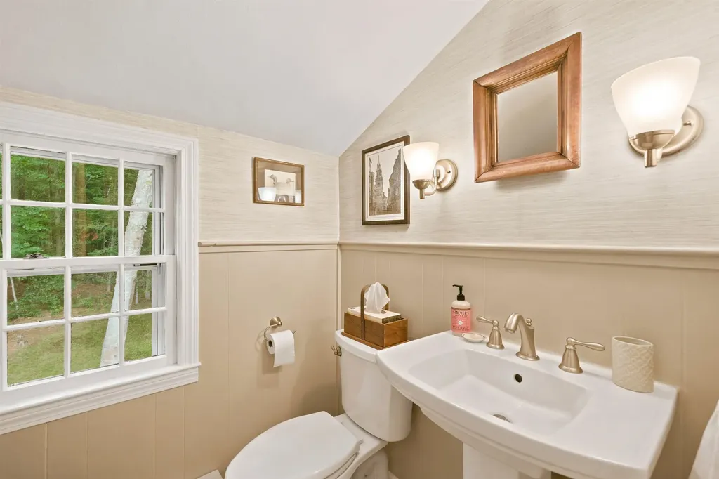 6 Marisue Terrace Tuftonboro NH 03816