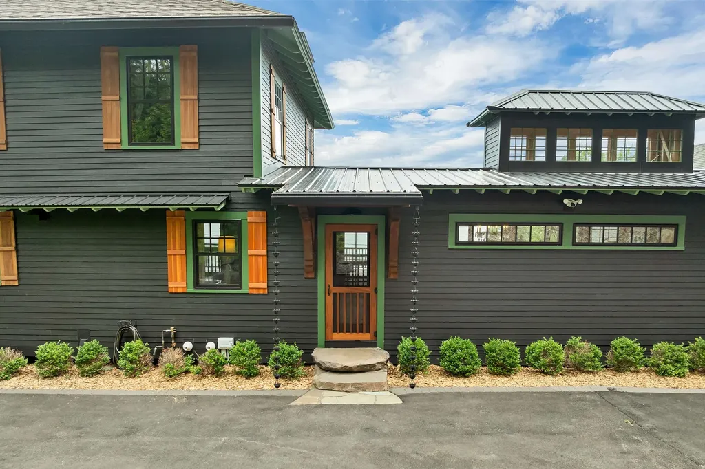 101 Belknap Point Road Gilford NH 03249