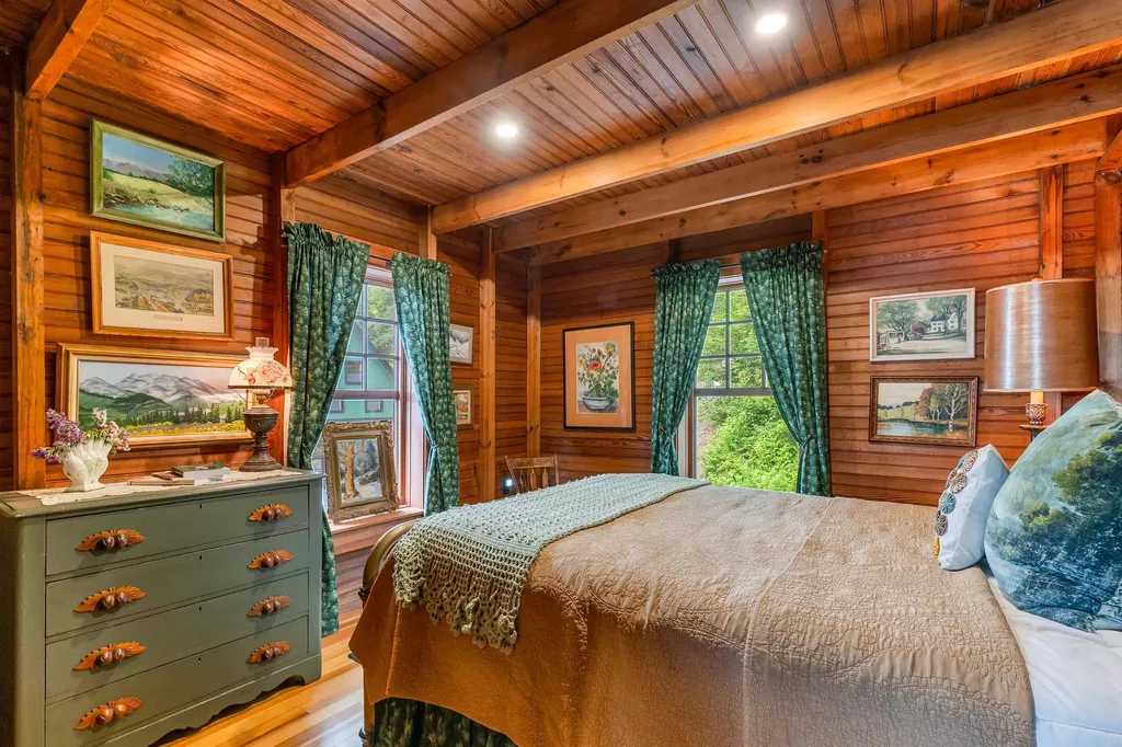 101 Belknap Point Road Gilford NH 03249