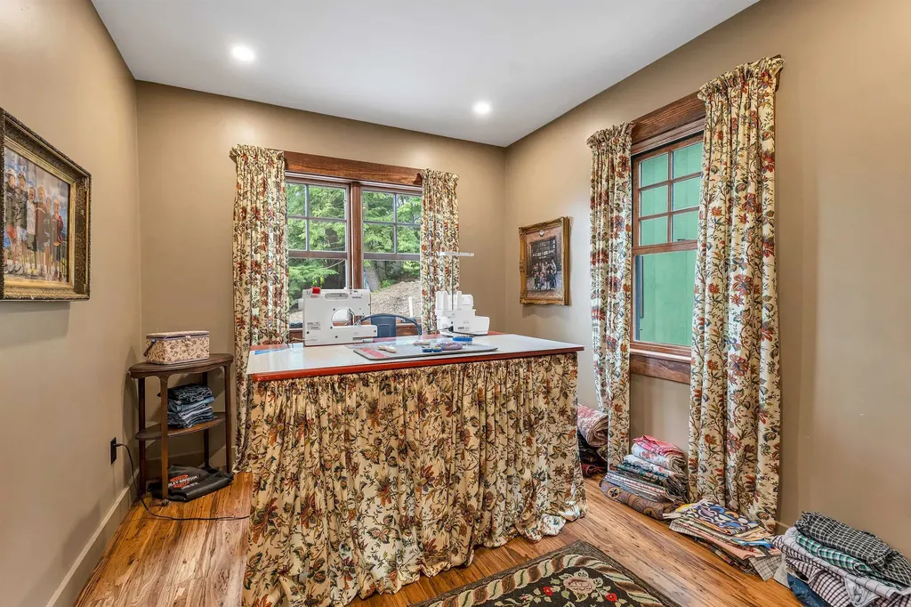 101 Belknap Point Road Gilford NH 03249