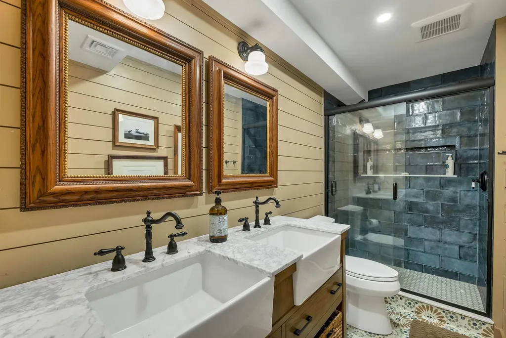 101 Belknap Point Road Gilford NH 03249