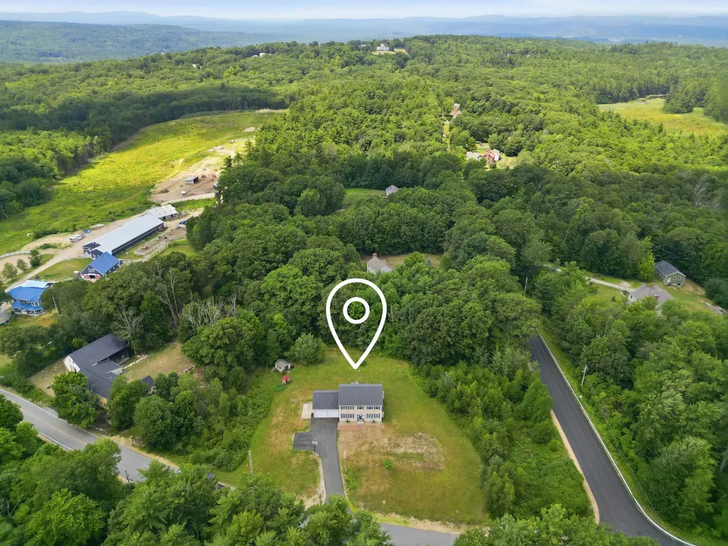 34 Dunbarton Center Road Bow NH 03304