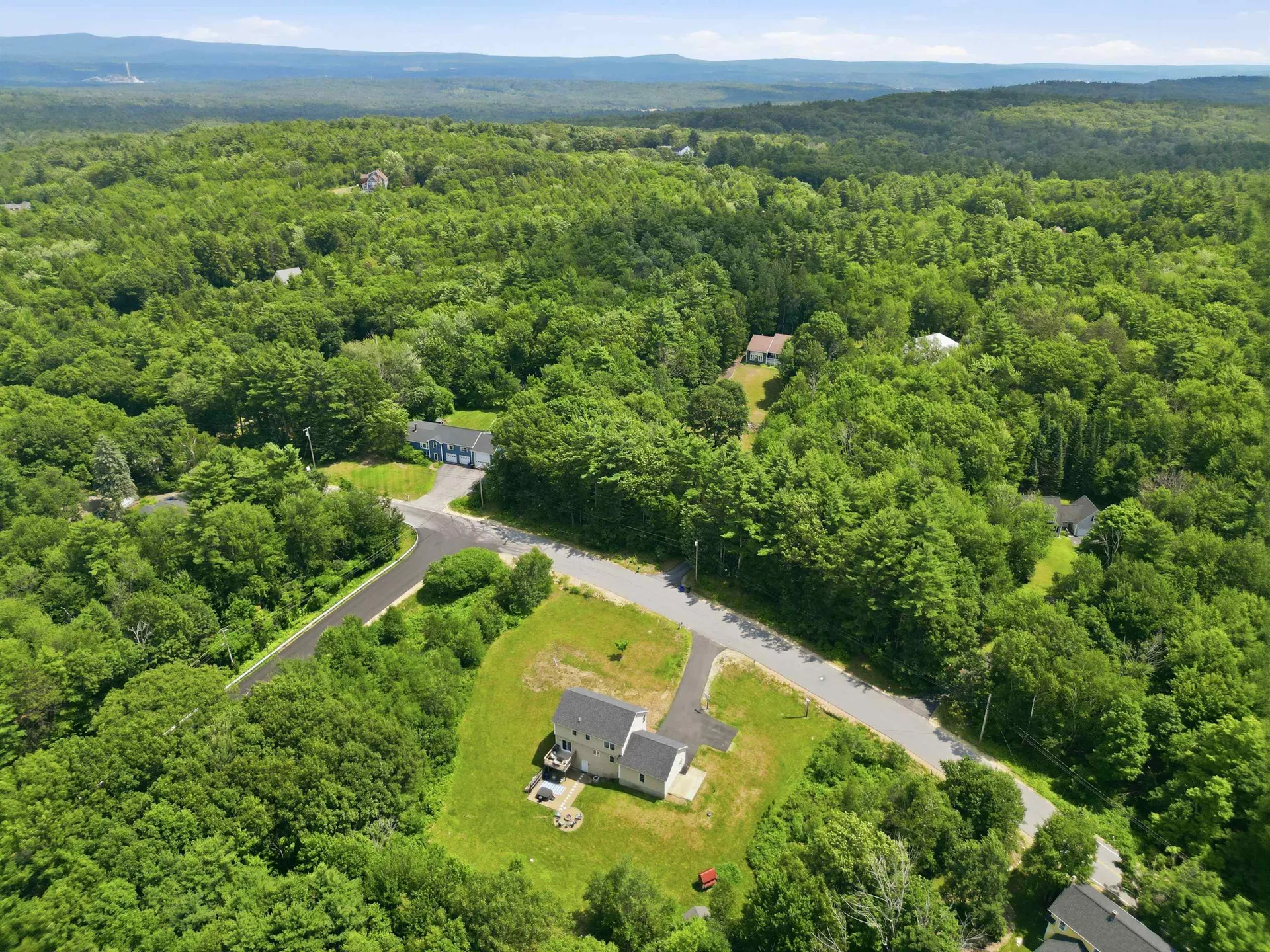 34 Dunbarton Center Road Bow NH 03304
